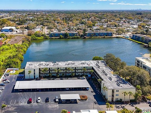 2nd image of 11485 Oakhurst Rd #206