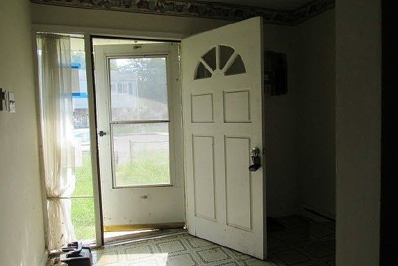 2nd image of 124 Bethlehem Ct