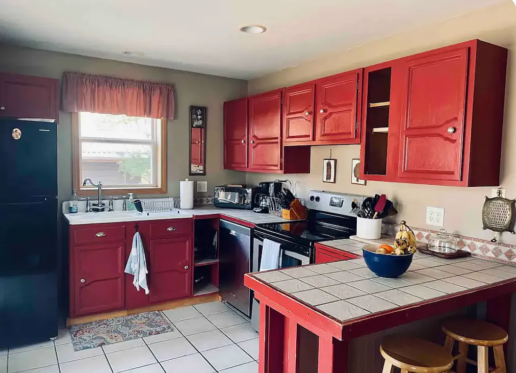 3 bed, 1300 sqft, $1,500 — Photo 4