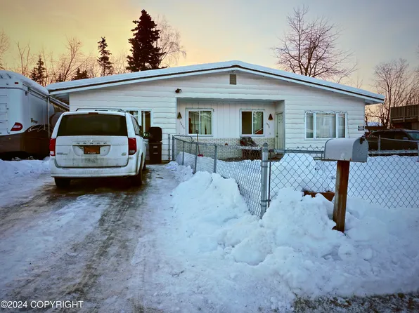 5448 Camelot Dr, Anchorage, AK 99508