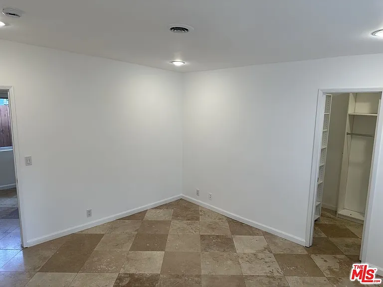 2454 Penmar Ave — Photo 42