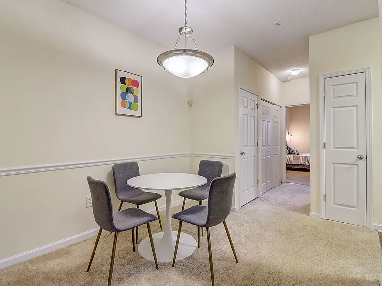 Parkway Grand — Photo 15
