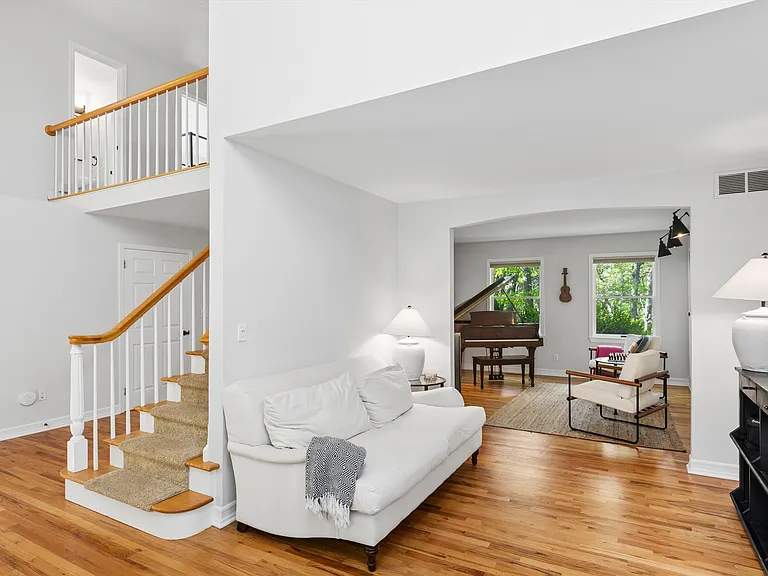 2 Red Creek Cir — Photo 21