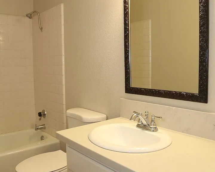204 San Luis Rey Dr — Photo 12