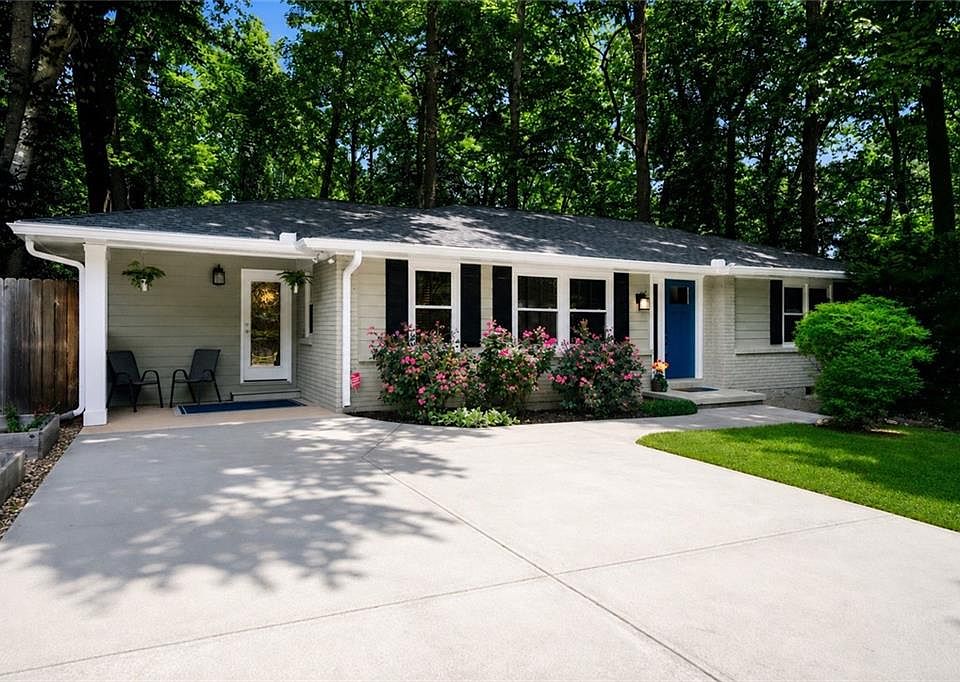 1st image of 2656 Harrington Dr
