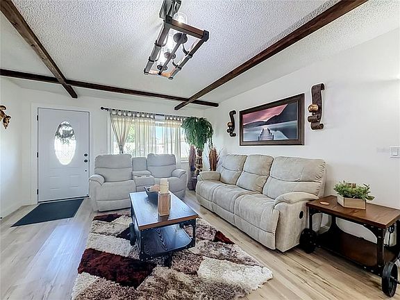 4th image of 2710 CHARING CROSS WAY
