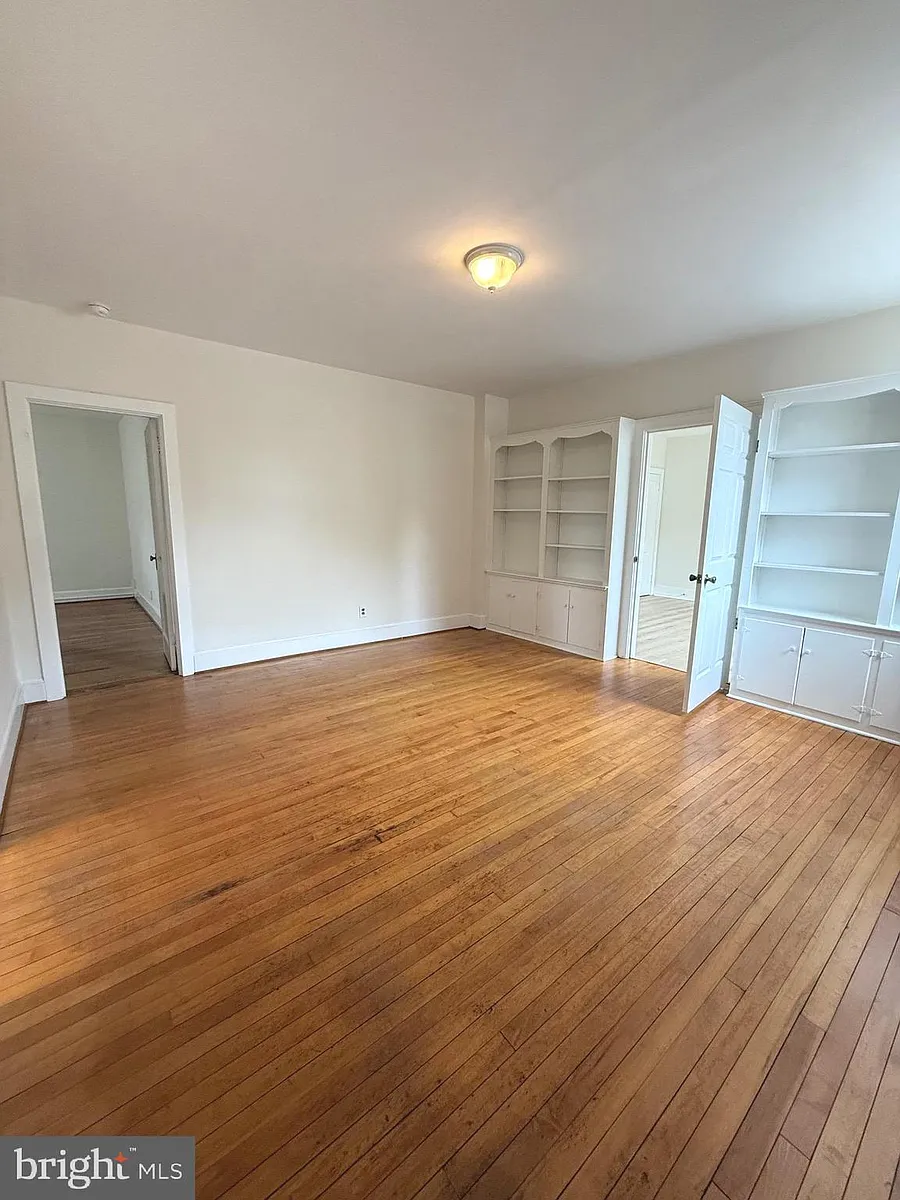 Building Photo - 501 Charlotte St #C