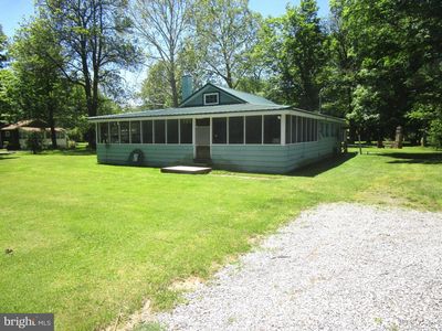 215 1st St, New Paris, PA, 15554