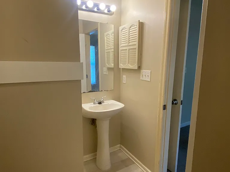 100 Brighton Hill Rd #10H — Photo 15