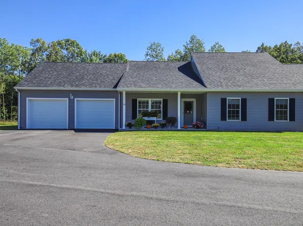 8 Violet Drive #A, Farmingdale, ME 04344