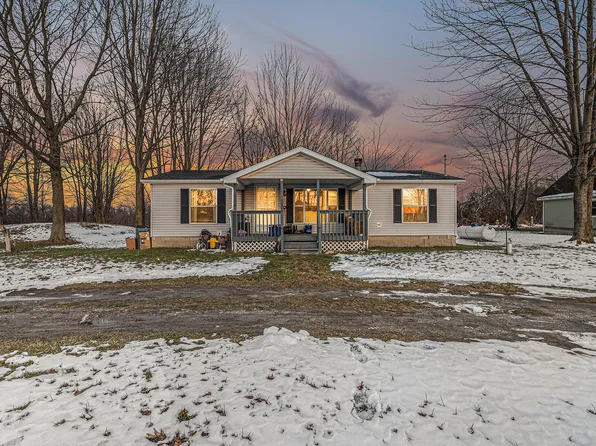 5336 S Eden Lake Rd, Custer, MI 49405