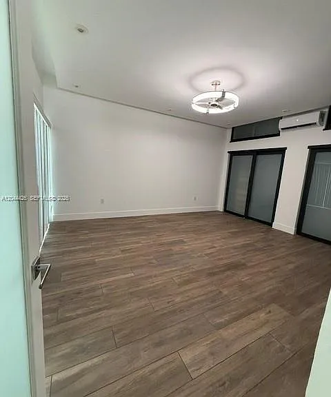 1047 NE 84th St — Photo 18