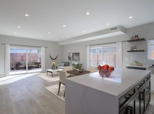 22039 Vanowen St, Canoga Park, CA 91303