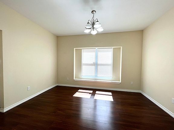 5th image of 807 Prize Oaks Dr