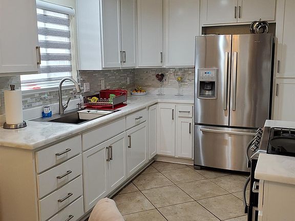 4th image of 480 S Carroll Ave