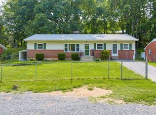 108 Robin Hood Rd, Staunton, VA 24401