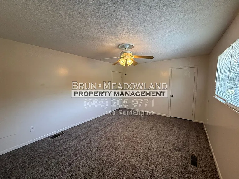 1811 Meadowland Ln #C — Photo 22
