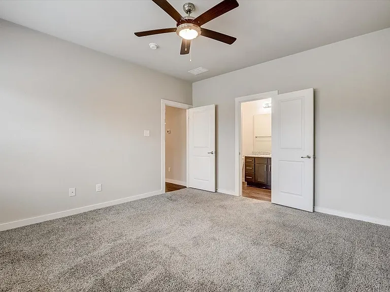 Townhomes at Bluebonnet Trails — Photo 31