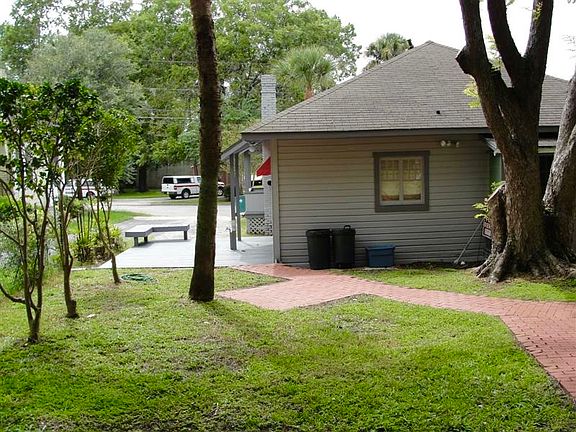 2nd image of 235 NE Tuscawilla Ave