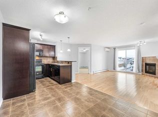 31 E Country Village Mnr NE #4313, Calgary, AB T3K0T3