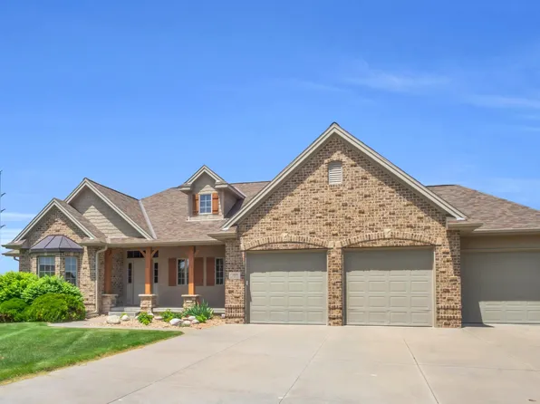 2819 W 48th St, Kearney, NE 68845