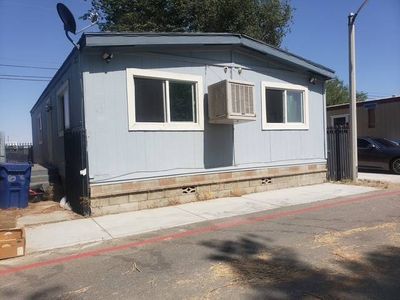 45415 28th St E, Lancaster, CA, 93535