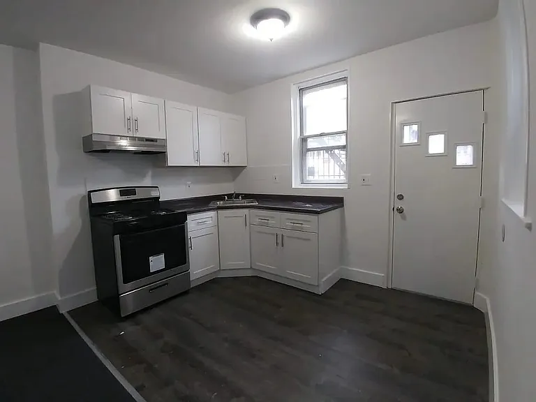 6232 Chestnut St #1 — Photo 2