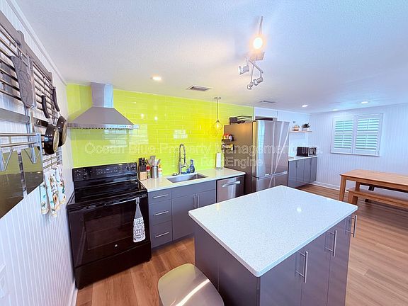 5th image of 7006 N Duncan Ave #A