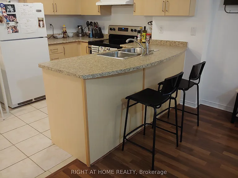 310 John St #162 — Photo 19
