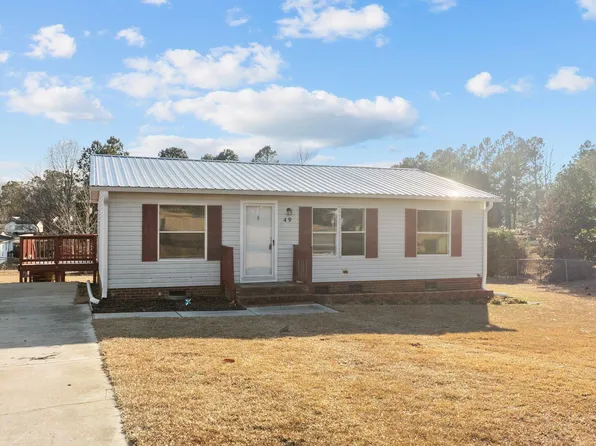 49 Plymouth Ct, Spring Lake, NC 28390