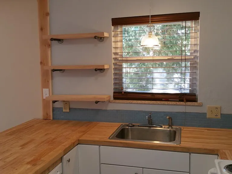 1113 Emigh St — Photo 7