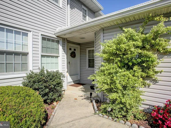 2611 Shingus Cir, Grantham, PA 17055