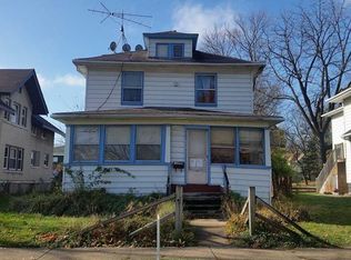 418 Locust St, Waterloo, IA 50701