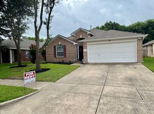 2735 Honey Suckle Dr, Grand Prairie, TX 75052