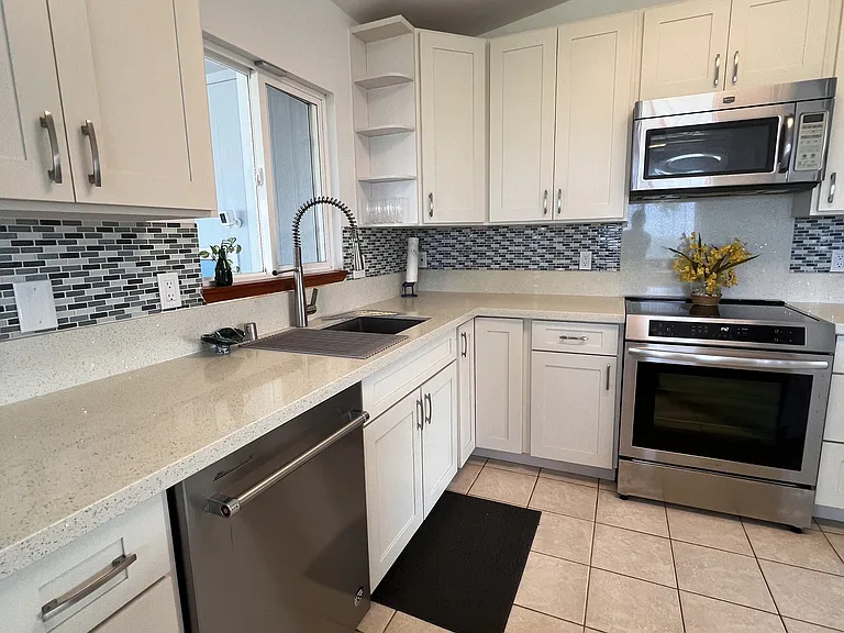 47-69 Laenani Dr — Photo 4