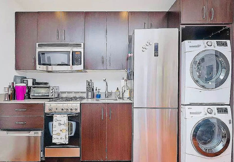 1st image of 315 E 10th St #5RR