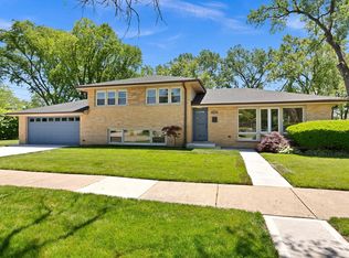 4355 Lyons St, Skokie, IL 60076