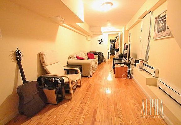 4th image of 332 E 95th St APT A