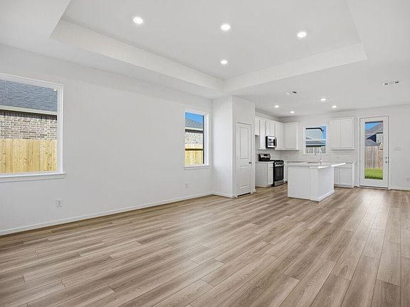 4th image of 21930 Sam Raburn Dr