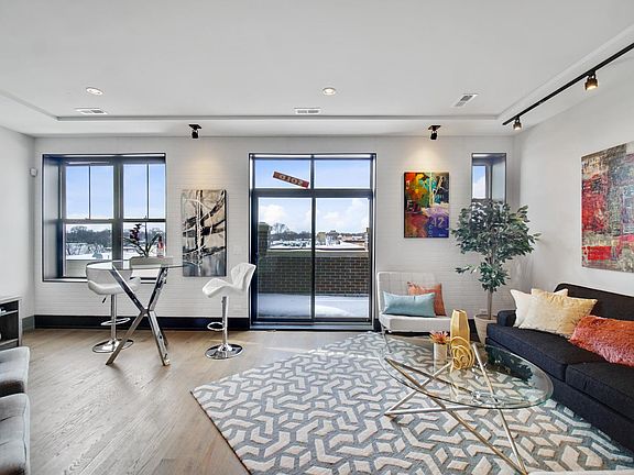 5th image of 4625 S Lake Park Ave #4N