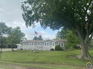 307 Walnut St, Americus, KS 66835