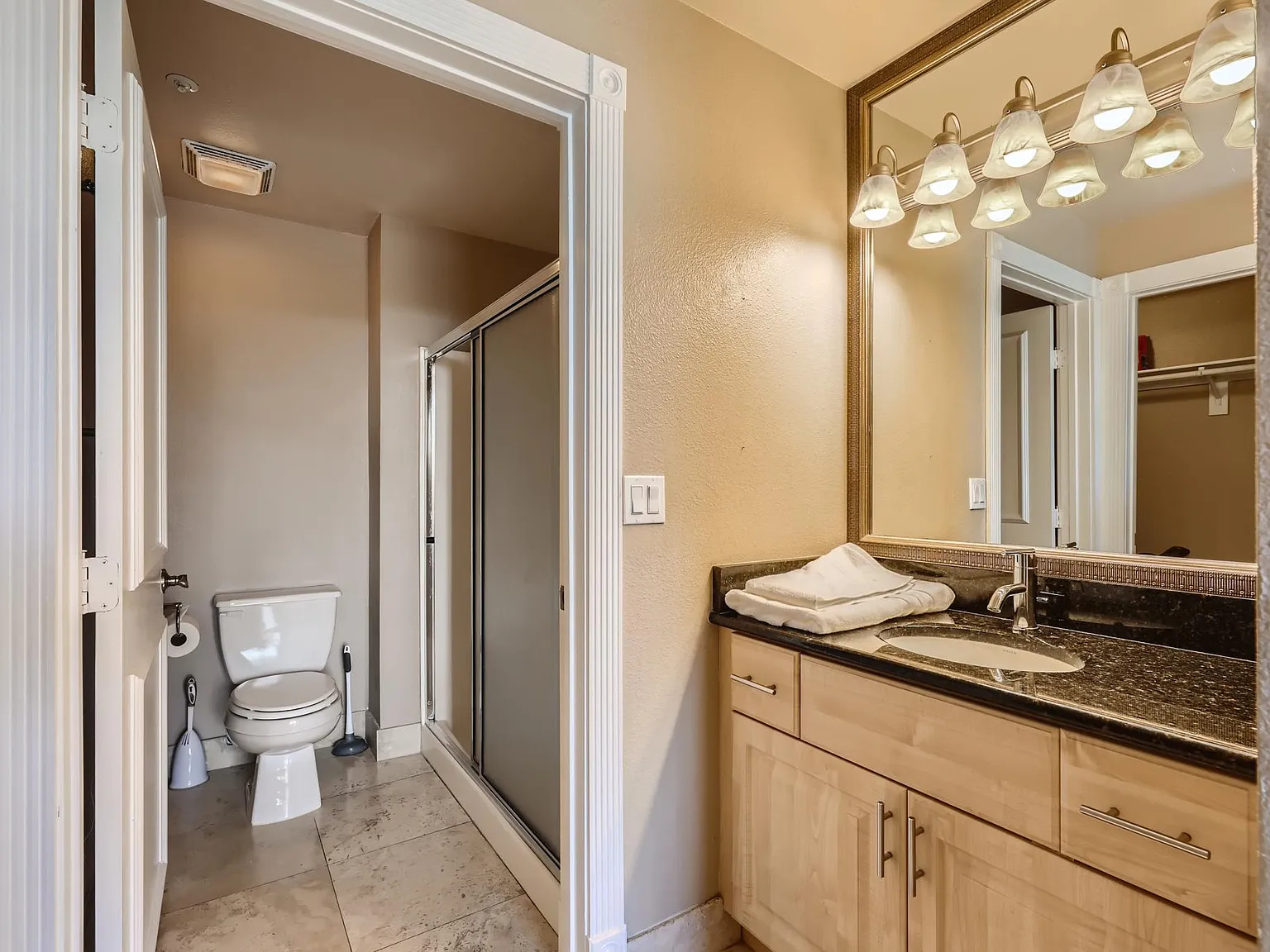 270 E Flamingo Rd — Photo 3