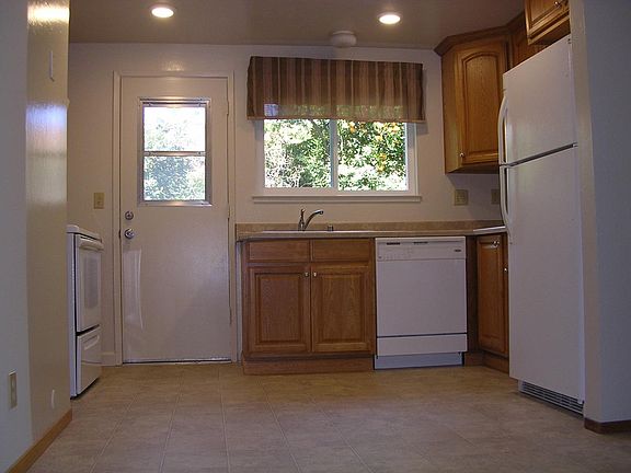 4th image of 4501-4503 Wessex Dr