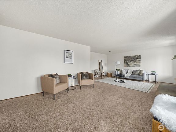 5th image of 4933 30th Street NE