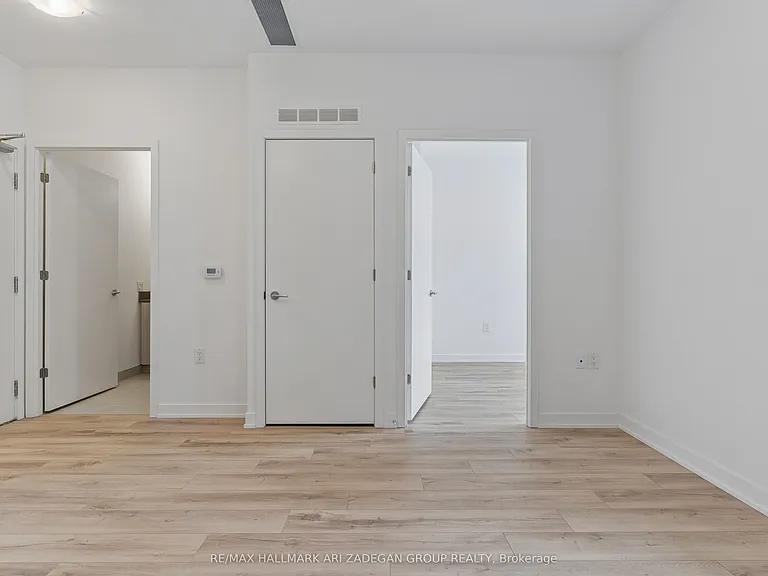 7437 Kingston Rd #820 — Photo 7