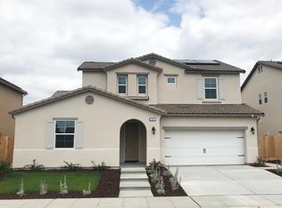 1007 Carmelita Ave, Clovis, CA 93619