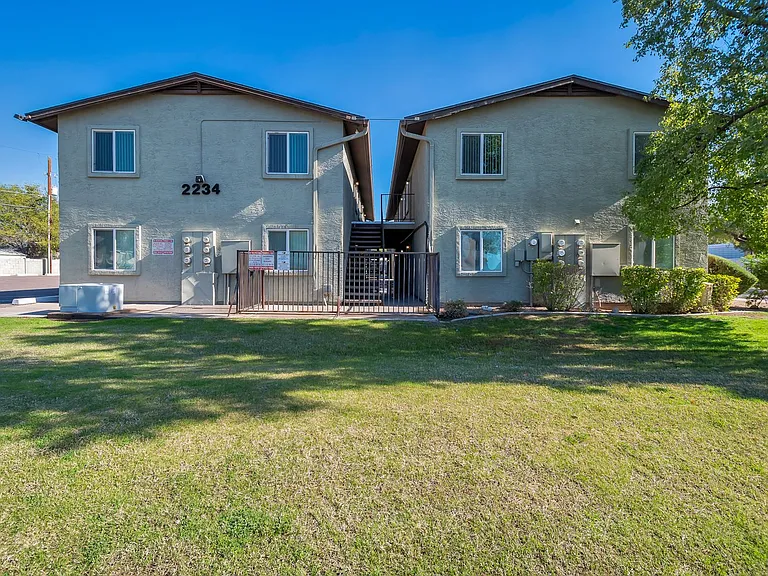 2234 W Hazelwood St — Photo 54