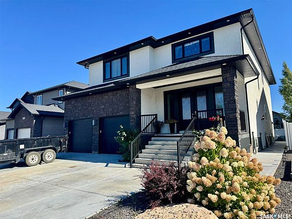 2nd image of 319 Roy Crescent