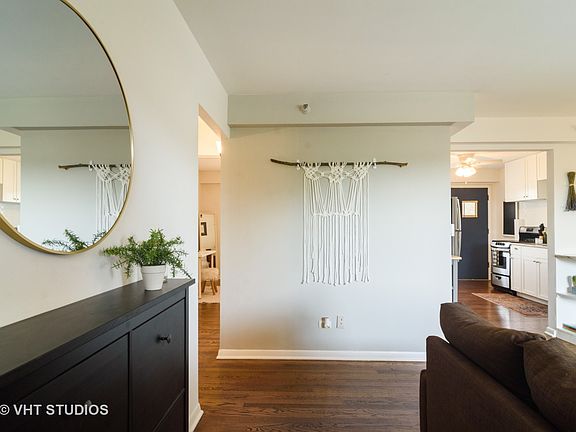 4th image of 202 N Salem Ave #8C