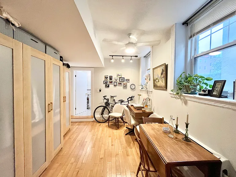 71 Parkman St — Photo 4